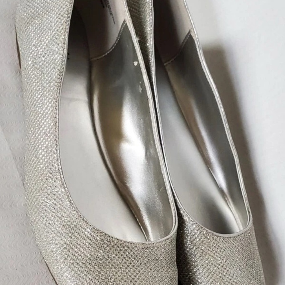 Sparkly Silver Glitter Flats for Festive Occasions Size 10 M - Picture 8 of 8